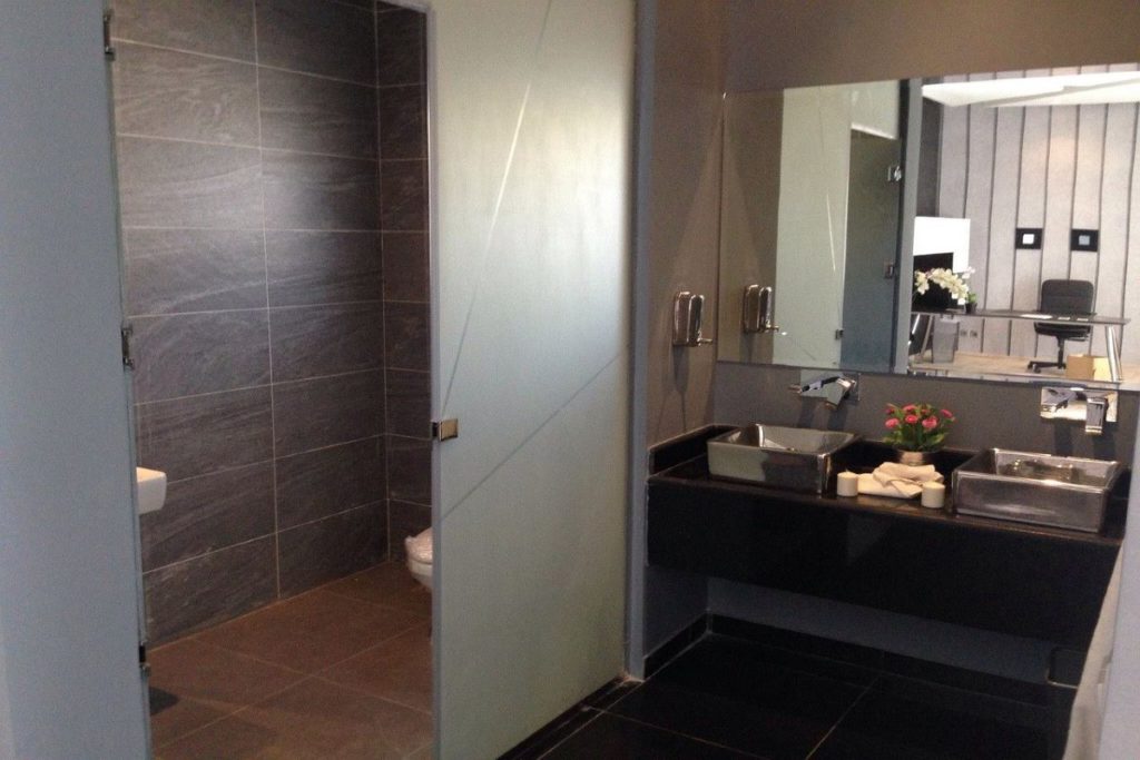 bathroom renovators Perth